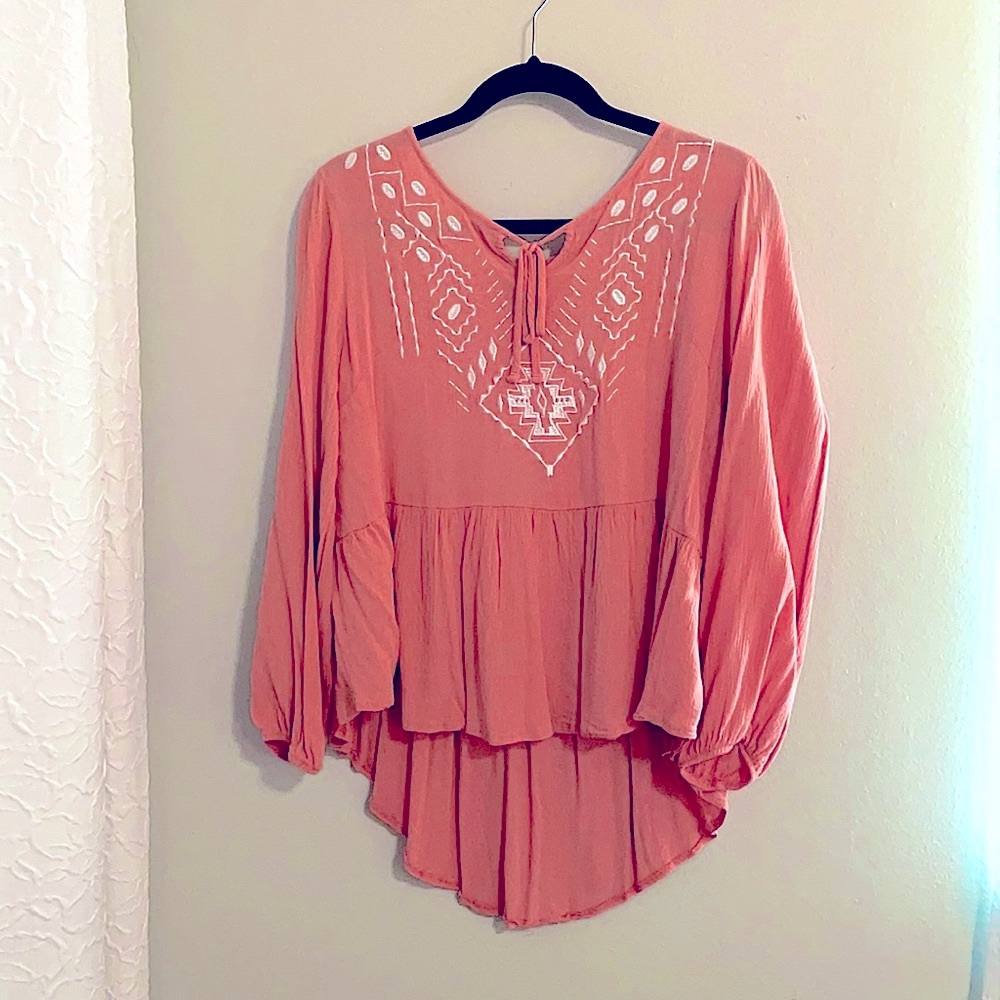 Long Sleeved Blouse Size: XL